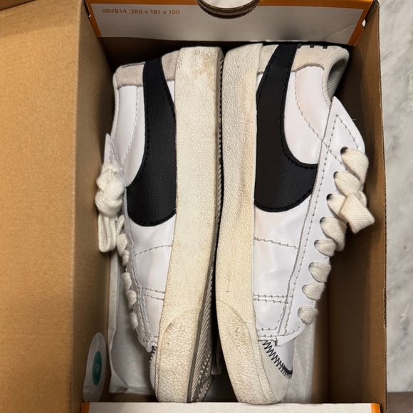 Nike Women's Low Blazer '77 Jumbo - Picture 3 of 4